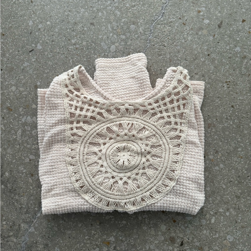 GORGEOUS Crochet Back Design Sweater - Picture 7 of 7